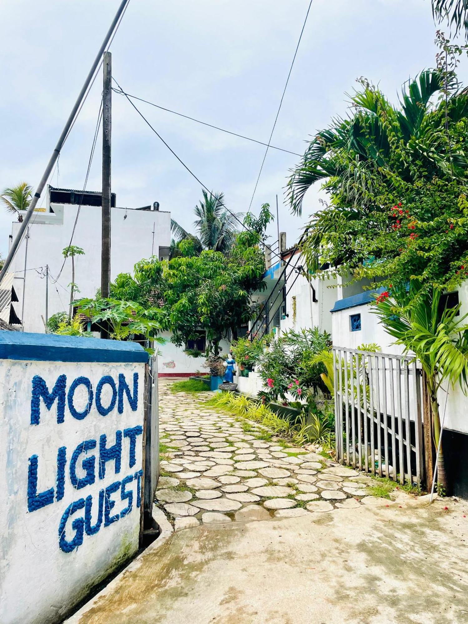 مبيت وإفطار ميريسا Moon Light Guest المظهر الخارجي الصورة